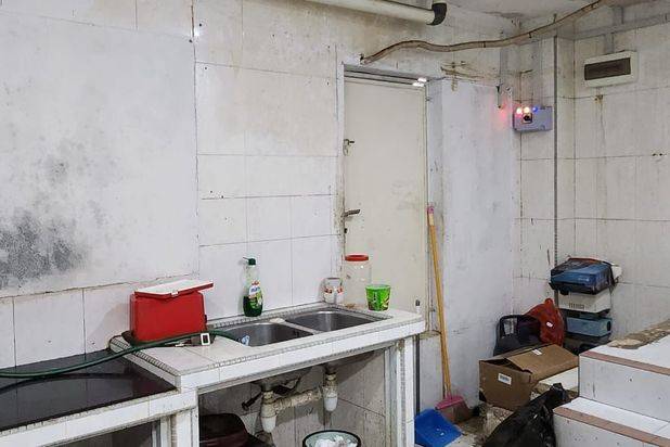 Ruko 3Lantai Siap Pakai, Batama nusa permai ( seberang Lucky Plaza ) Nagoya