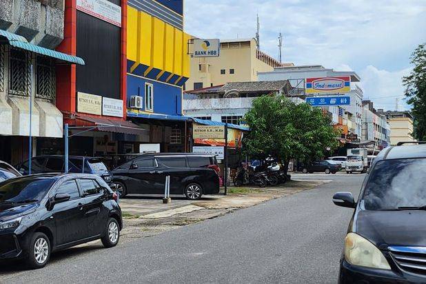 Ruko 3Lantai Siap Pakai, Batama nusa permai ( seberang Lucky Plaza ) Nagoya