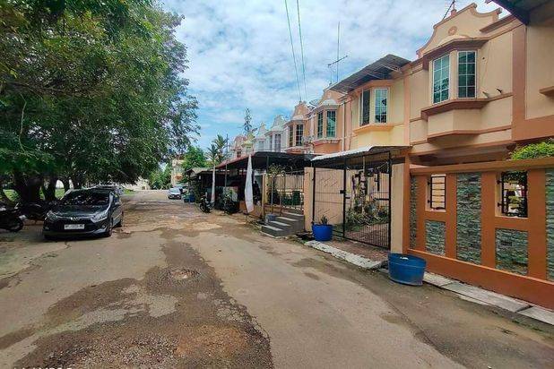 Town House 2Lantai ORCHID PARK (Hadap Barat Daya) Batam Centre