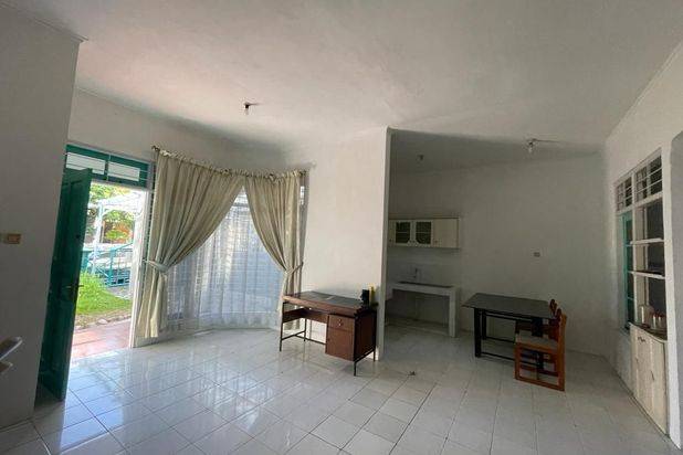 Rumah murah tengah kota Semarang siap pakai dekat kampus Undip dekat pintu tol Tembalang disewakan di Srondol Bumi indah Tembalang Semarang atas