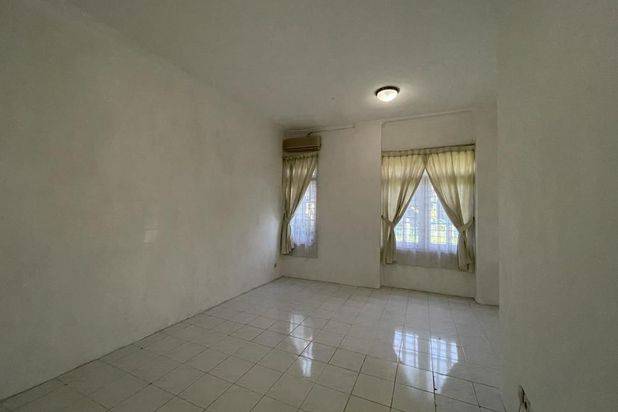 Rumah murah tengah kota Semarang siap pakai dekat kampus Undip dekat pintu tol Tembalang disewakan di Srondol Bumi indah Tembalang Semarang atas