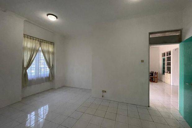 Rumah murah tengah kota Semarang siap pakai dekat kampus Undip dekat pintu tol Tembalang disewakan di Srondol Bumi indah Tembalang Semarang atas