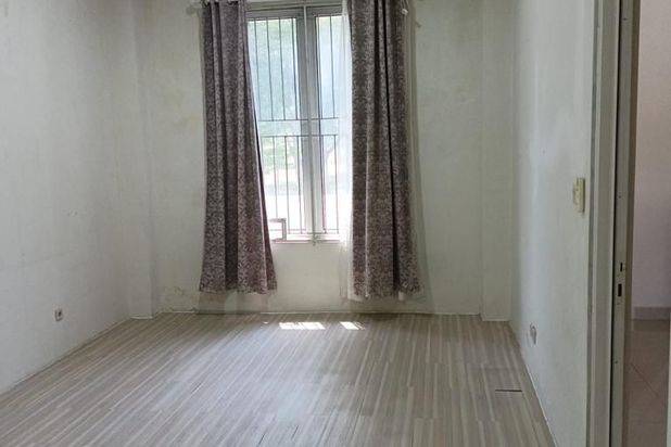 Rumah modern minimalis tengah kota Semarang daerah elit siap pakai dekat tol dekat Akpol dekat sekolah internasional disewakan di Graha Candi Golf Jangli Candisari Semarang atas