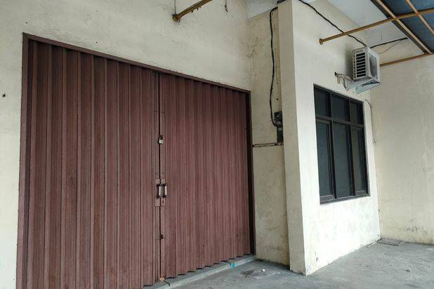 Gudang dan ruko tengah kota Semarang strategis ramai siap pakai dekat Majapahit dekat tol Gayamsari disewakan di Lamper raya Semarang tengah
