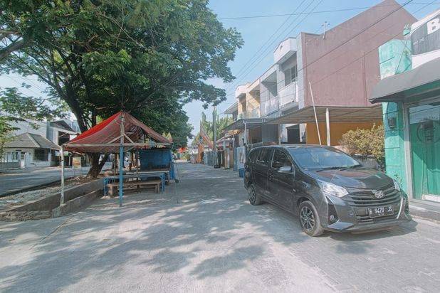Gudang dan ruko tengah kota Semarang strategis ramai siap pakai dekat Majapahit dekat tol Gayamsari disewakan di Lamper raya Semarang tengah