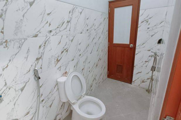 Rumah baru modern minimalis tengah kota Semarang siap pakai dekat bandara pelabuhan dekat tol dekat sekolah DCS dekat kampus Binus dijual di Puri Anjasmoro Semarang barat