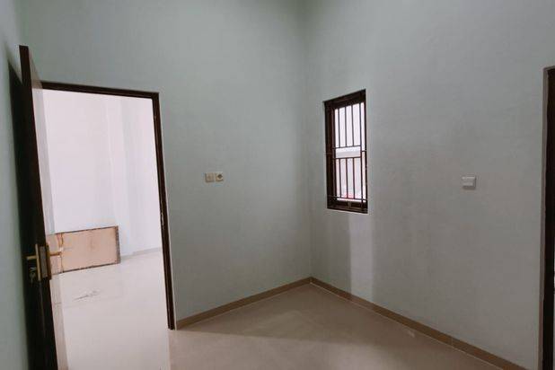 Rumah baru modern minimalis tengah kota Semarang siap pakai dekat bandara pelabuhan dekat tol dekat sekolah DCS dekat kampus Binus dijual di Puri Anjasmoro Semarang barat