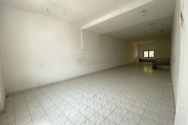 Ruko strategis ramai tengah kota Semarang dekat kampus Undip dekat pintu tol disewakan di jl raya Durian raya Banyumanik Semarang Selatan