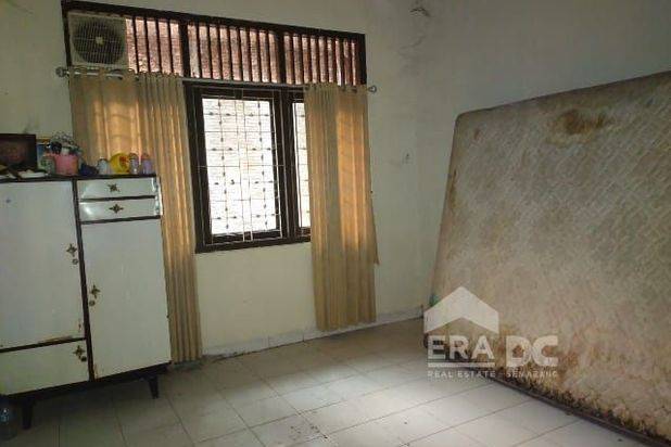 Rumah luas tengah kota Semarang cocok untuk kos dekat kampus Undip dekat tol dijual di Waru Banyumanik Semarang Selatan