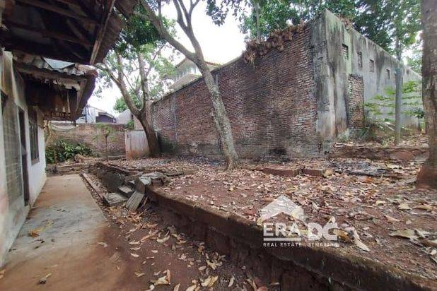 Rumah luas tengah kota Semarang cocok untuk kos dekat kampus Undip dekat tol dijual di Waru Banyumanik Semarang Selatan