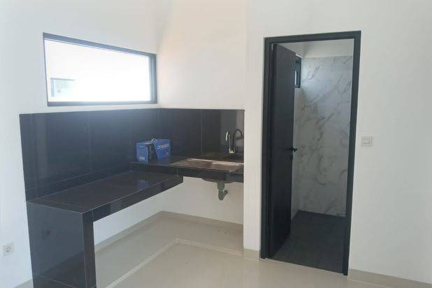 Rumah baru modern minimalis tengah kota Semarang siap huni dekat KIC dekat tol disewakan di The miles BSB City Ngaliyan Semarang barat