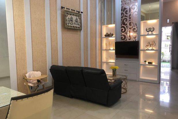 Dijual Murah Rumah Cantik 2 Lantai 5 Menit Suhat