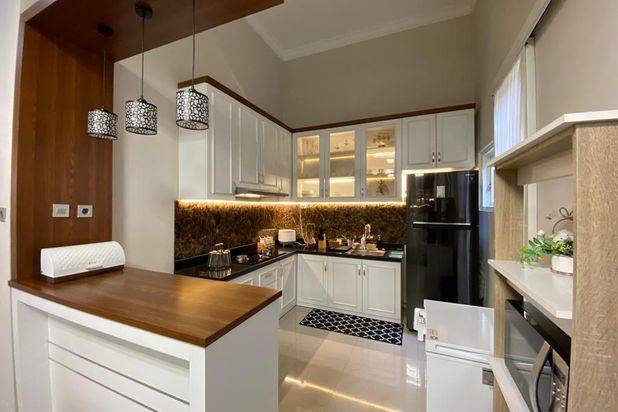 Dijual Murah Rumah Cantik 2 Lantai 5 Menit Suhat