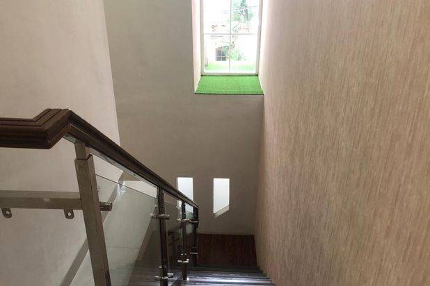 Dijual Murah Rumah Cantik 2 Lantai 5 Menit Suhat