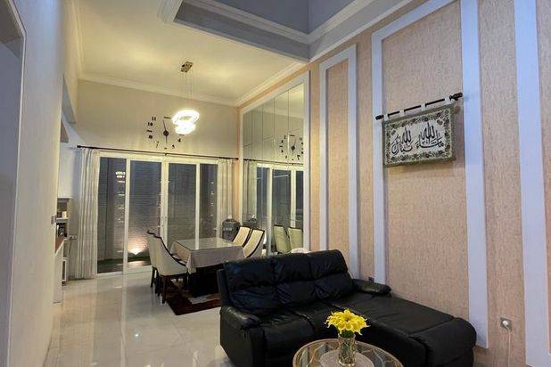 Dijual Murah Rumah Cantik 2 Lantai 5 Menit Ke Suhat
