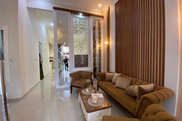 Dijual Murah Rumah Cantik 2 Lantai 5 Menit Ke Suhat