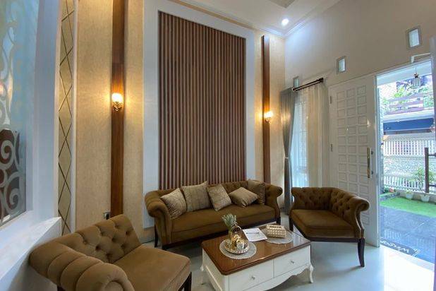 Dijual Murah Rumah Cantik 2 Lantai 5 Menit Ke Suhat