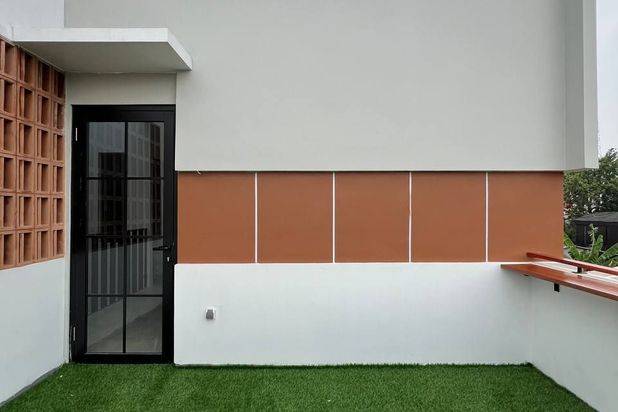 Rumah 2 Lantai Nyaman Furnished Dekat Tol di Depok