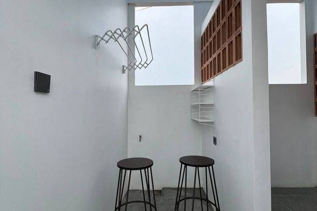 Rumah 2 Lantai Nyaman Furnished Dekat Tol di Depok