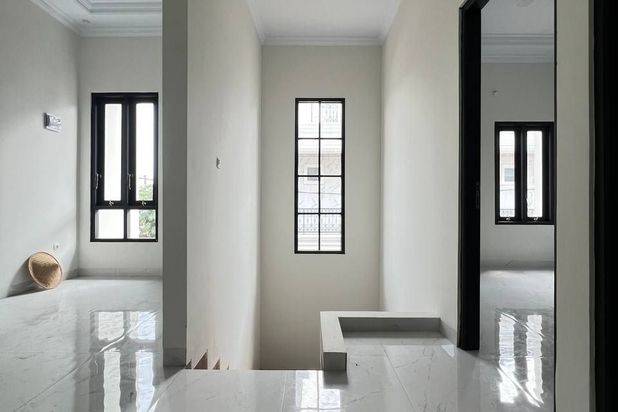 Rumah Minimalis Siap Huni Akses 900 Meter ke Tol Depok