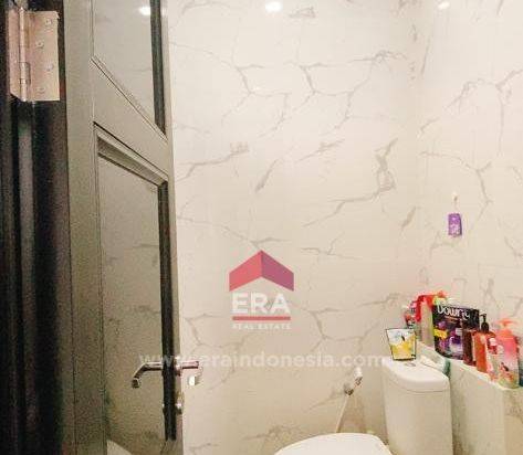 Dijual Rumah 2 Lantai Full Furnished di Galuh Mas Karawang