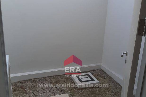 Dijual Rumah di Summarecon Emerald Karawang, Selangkah Ke Outlet Villagio