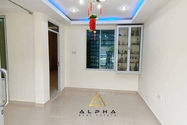 Dijual Rumah 1.5 Lantai Taman Kota Baloi