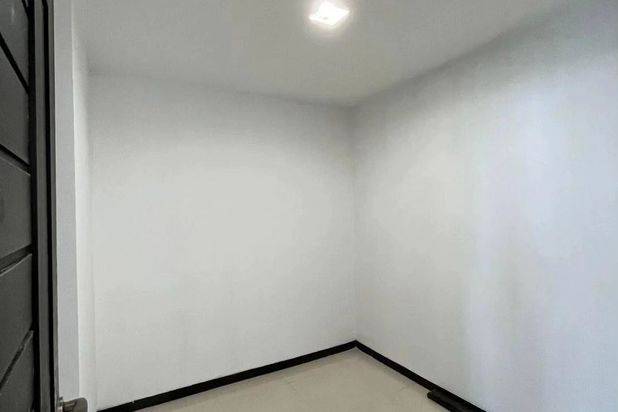 Disewakan Cepat Rumah 2.5 Lantai Anggrek Permai Baloi