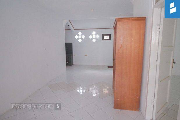 rumah TKI 1 Bandung hadap timur murah sudah renov, ga ada lagi