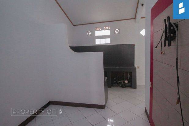 rumah TKI 1 Bandung hadap timur murah sudah renov, ga ada lagi