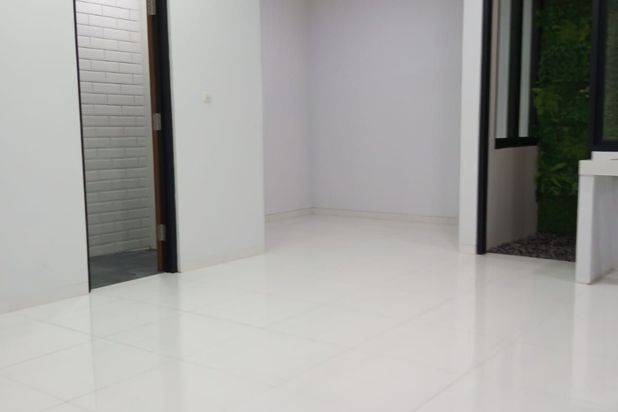 RUMAH BARU PUSAT KOTA HARGA MIRING CUMA 1Man
