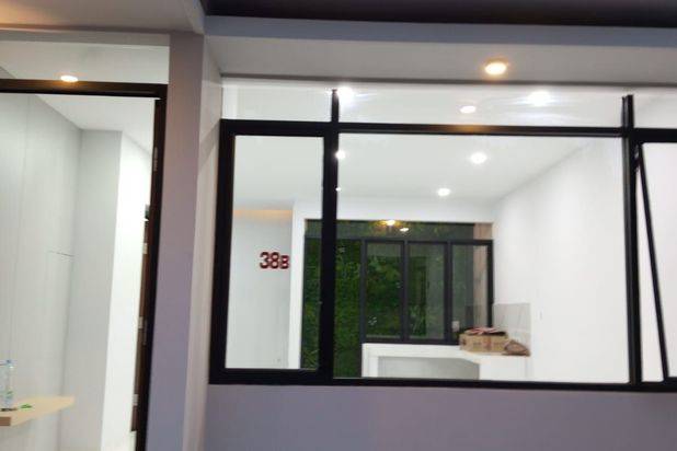 RUMAH BARU PUSAT KOTA HARGA MIRING CUMA 1Man