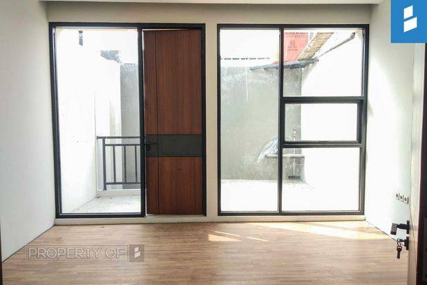 Rumah Baru sayap muara Bandung 2lantai tengah kota