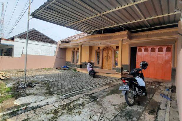 Rumah Bagus SHM di Jl Raya Panyingkiran, Majalengka