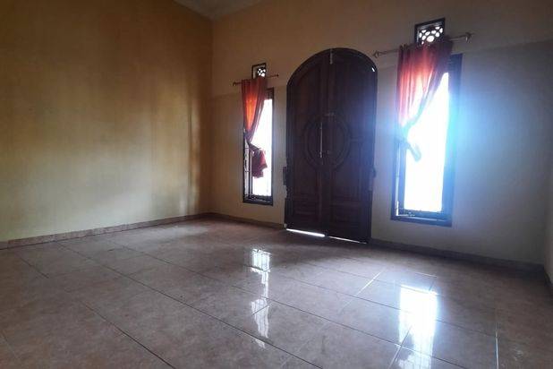 Rumah Bagus SHM di Jl Raya Panyingkiran, Majalengka