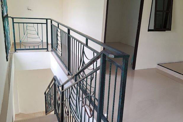 Dijual murah rumah 1½ Lantai full renovasi di Royal Grande batam centre
