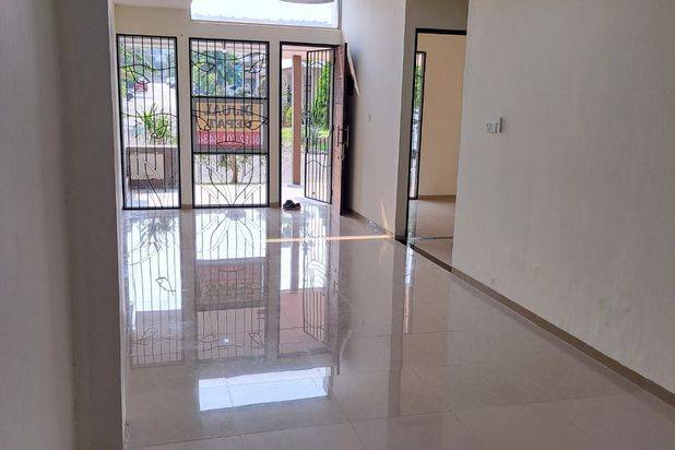 Dijual murah rumah 1½ Lantai full renovasi di Royal Grande batam centre