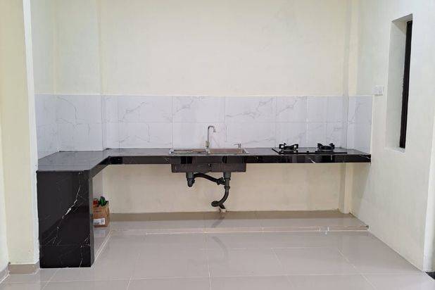 Dijual murah rumah 1½ Lantai full renovasi di Royal Grande batam centre