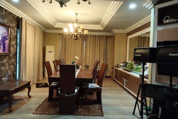 Di jual cepat rumah hook di villa panbil batam