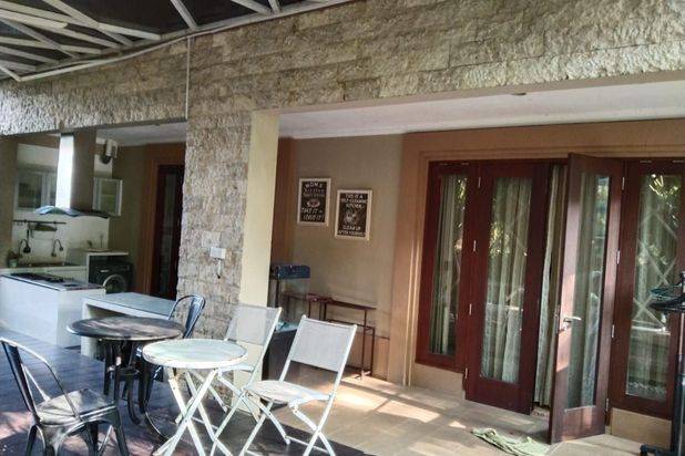 Di jual cepat rumah hook di villa panbil batam