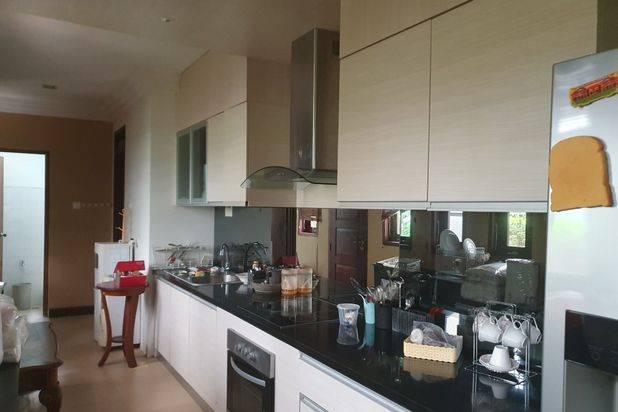Di jual cepat rumah hook di villa panbil batam