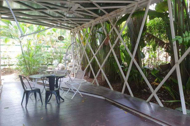 Di jual cepat rumah hook di villa panbil batam