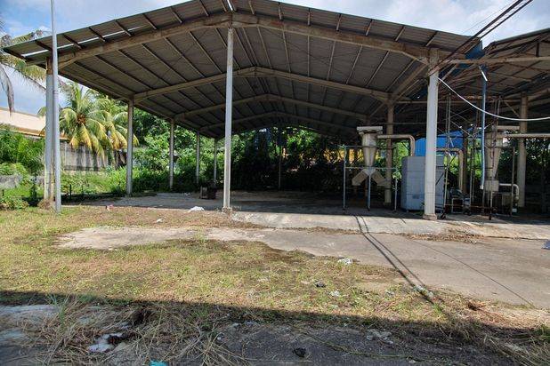 Dijual murah dibawah harga pasaran(lelang) pabrik plastik
