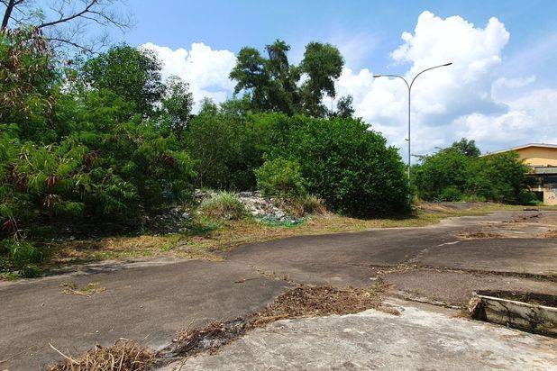 Dijual murah dibawah harga pasaran(lelang) pabrik plastik