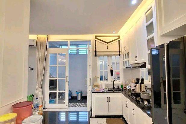 Di jual rumah full renovasi di the summer batam center