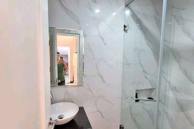 Di jual rumah full renovasi di the summer batam center