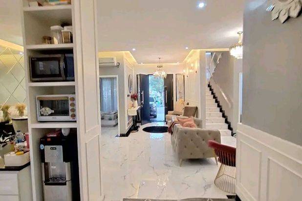Di jual rumah full renovasi di the summer batam center