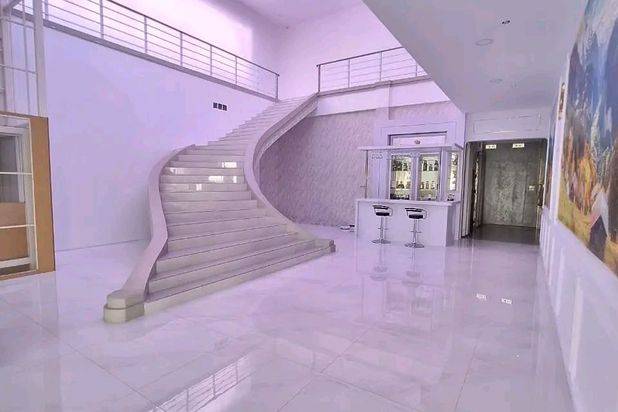 Dijual rumah mewah 2½ Lantai Plam spring Batam centre