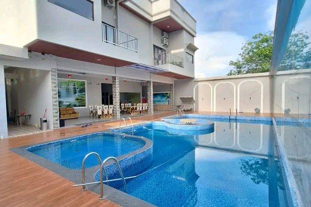 Dijual rumah mewah 2½ Lantai Plam spring Batam centre