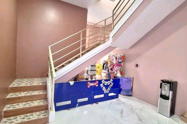 Dijual rumah mewah 2½ Lantai Plam spring Batam centre